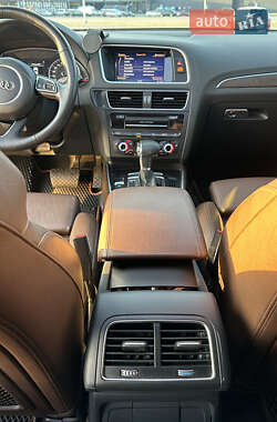 Внедорожник / Кроссовер Audi Q5 2015 в 