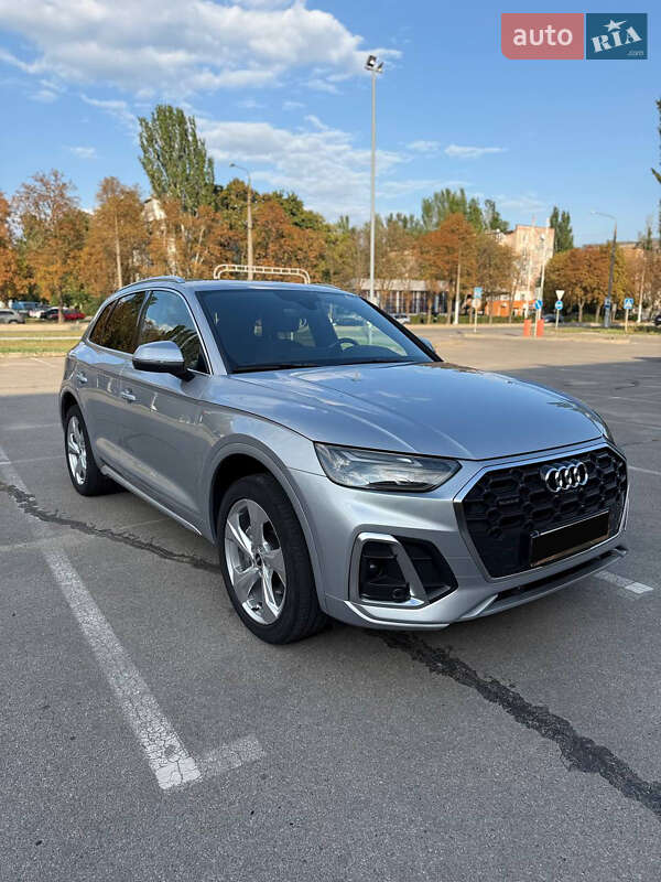 Позашляховик / Кросовер Audi Q5 2022 в Запоріжжі