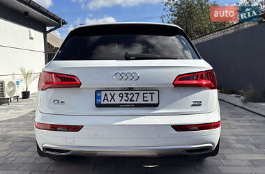 Внедорожник / Кроссовер Audi Q5 2017 в 