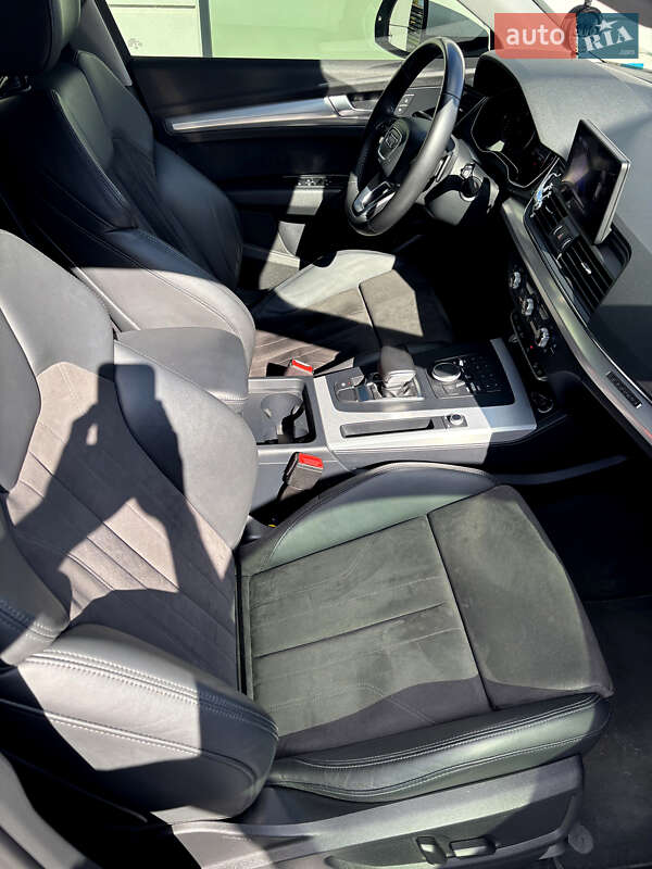 Внедорожник / Кроссовер Audi Q5 2017 в Валках