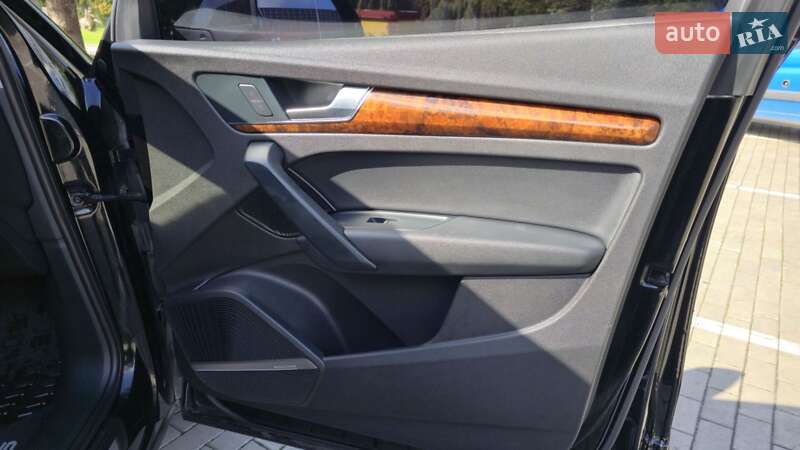 Внедорожник / Кроссовер Audi Q5 2018 в Луцке