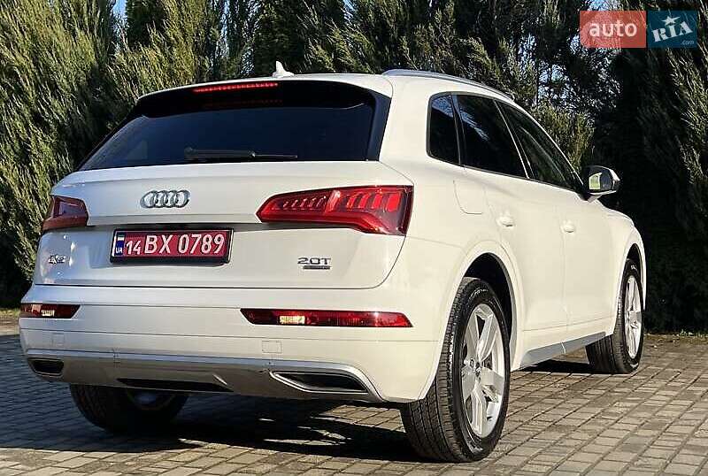Позашляховик / Кросовер Audi Q5 2017 в Львові