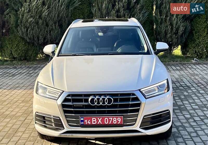 Позашляховик / Кросовер Audi Q5 2017 в Львові