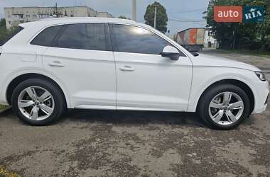Внедорожник / Кроссовер Audi Q5 2018 в 