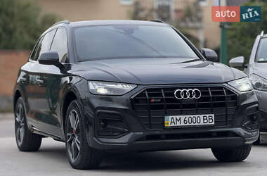 Внедорожник / Кроссовер Audi Q5 2021 в 