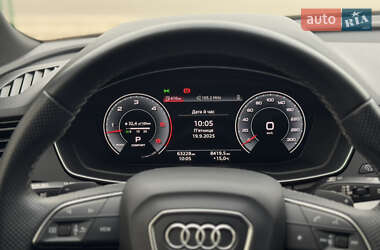 Внедорожник / Кроссовер Audi Q5 2021 в 