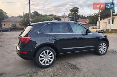 Внедорожник / Кроссовер Audi Q5 2011 в 
