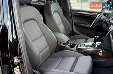Внедорожник / Кроссовер Audi Q5 2011 в 