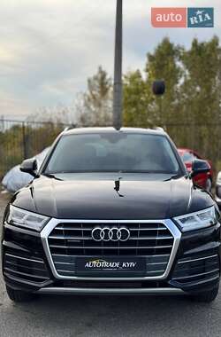 Внедорожник / Кроссовер Audi Q5 2018 в 