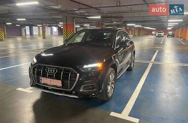 Позашляховик / Кросовер Audi Q5 2020 в Луцьку