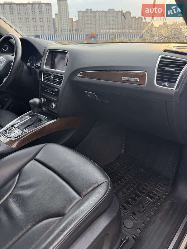 Внедорожник / Кроссовер Audi Q5 2015 в Киеве