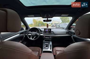 Внедорожник / Кроссовер Audi Q5 2018 в 