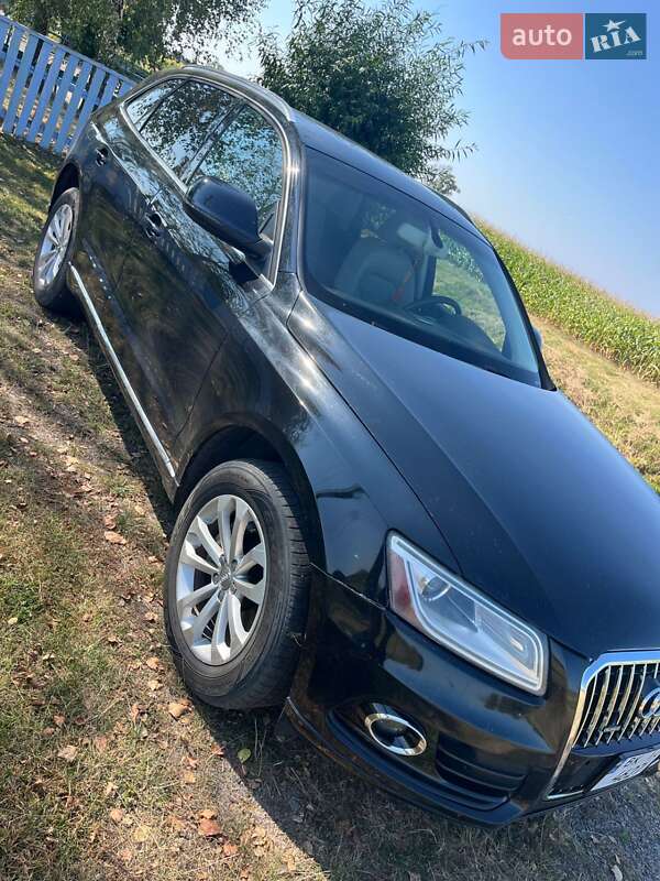 Внедорожник / Кроссовер Audi Q5 2012 в Дубровице