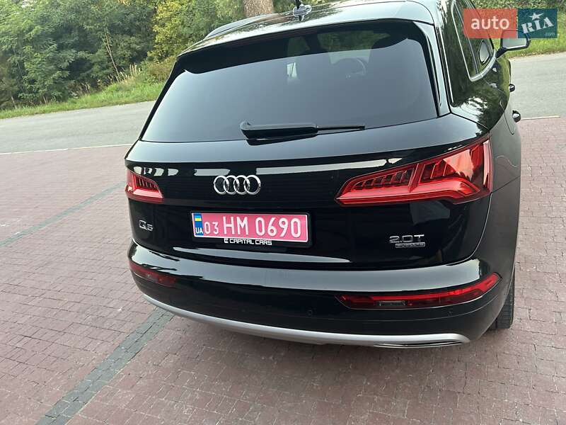 Позашляховик / Кросовер Audi Q5 2017 в Києві