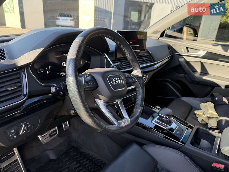 Позашляховик / Кросовер Audi Q5 2021 в Києві