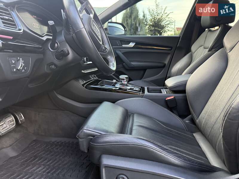 Позашляховик / Кросовер Audi Q5 2021 в Києві