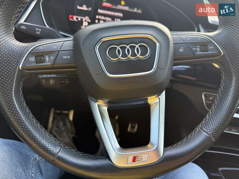 Позашляховик / Кросовер Audi Q5 2021 в Києві