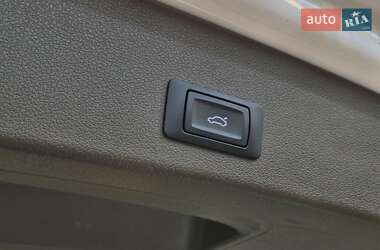 Внедорожник / Кроссовер Audi Q5 2015 в 