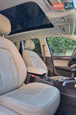 Внедорожник / Кроссовер Audi Q5 2015 в 