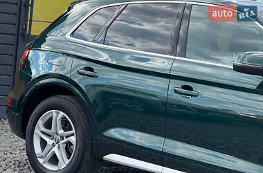 Позашляховик / Кросовер Audi Q5 2017 в 