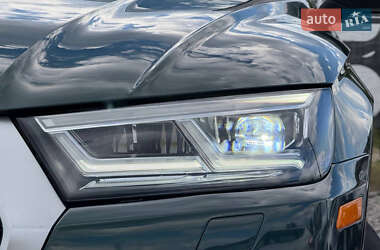 Позашляховик / Кросовер Audi Q5 2017 в 