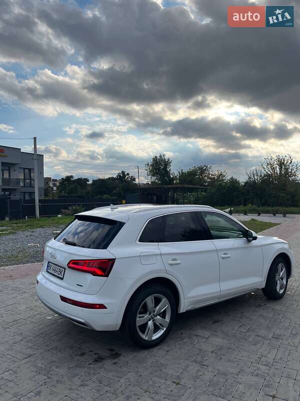 Позашляховик / Кросовер Audi Q5 2018 в Здолбуніві