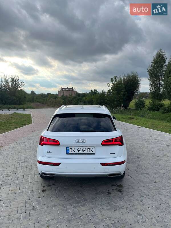 Позашляховик / Кросовер Audi Q5 2018 в Здолбуніві