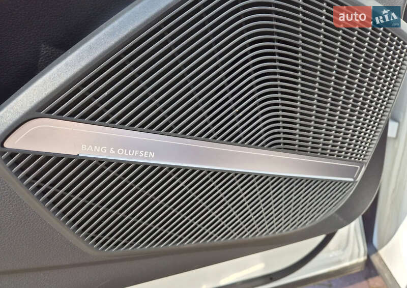 Позашляховик / Кросовер Audi Q5 2023 в Львові