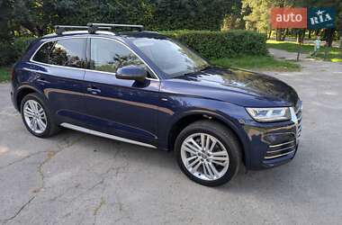 Внедорожник / Кроссовер Audi Q5 2017 в 