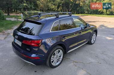 Внедорожник / Кроссовер Audi Q5 2017 в 