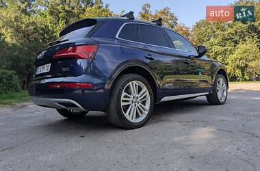 Внедорожник / Кроссовер Audi Q5 2017 в 