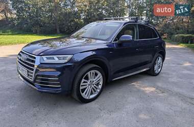 Внедорожник / Кроссовер Audi Q5 2017 в 