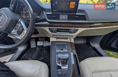Внедорожник / Кроссовер Audi Q5 2017 в 