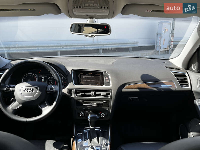 Позашляховик / Кросовер Audi Q5 2015 в Києві