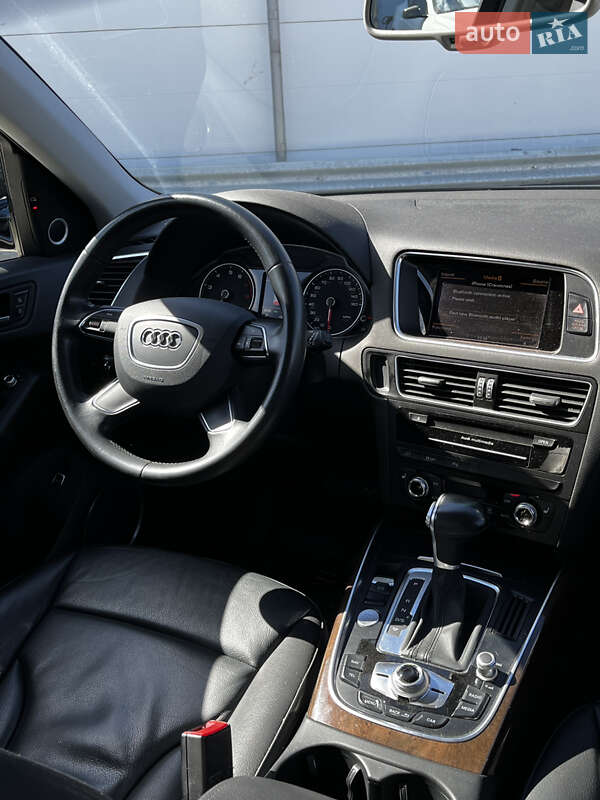 Позашляховик / Кросовер Audi Q5 2015 в Києві