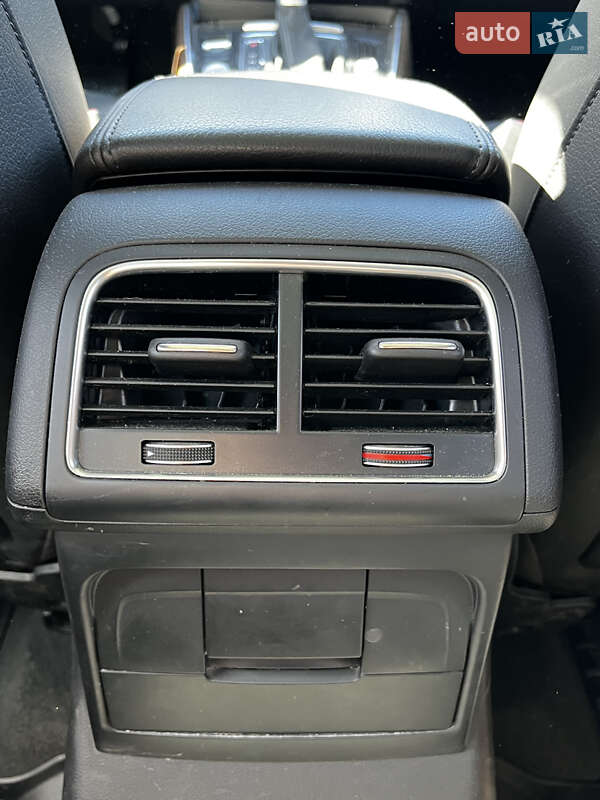Позашляховик / Кросовер Audi Q5 2015 в Києві