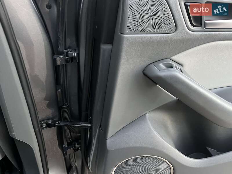 Позашляховик / Кросовер Audi Q5 2015 в Дубні