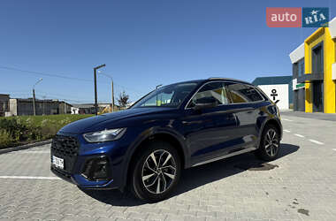 Позашляховик / Кросовер Audi Q5 2022 в 