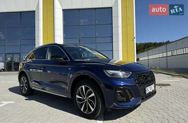 Позашляховик / Кросовер Audi Q5 2022 в 