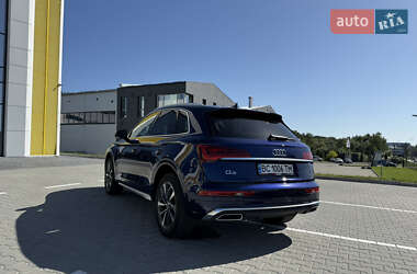 Позашляховик / Кросовер Audi Q5 2022 в 
