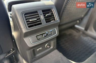 Позашляховик / Кросовер Audi Q5 2022 в 