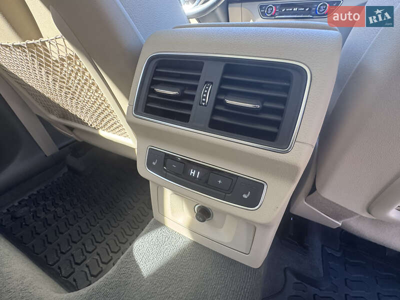 Позашляховик / Кросовер Audi Q5 2017 в Луцьку