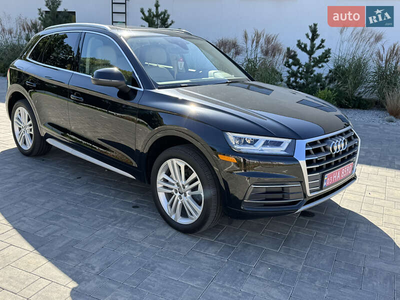 Позашляховик / Кросовер Audi Q5 2017 в Луцьку