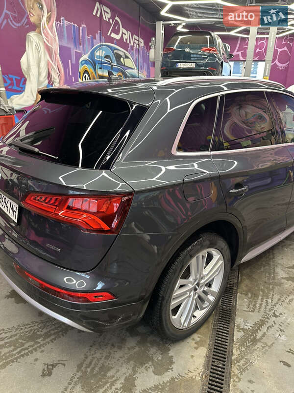 Внедорожник / Кроссовер Audi Q5 2019 в Киеве