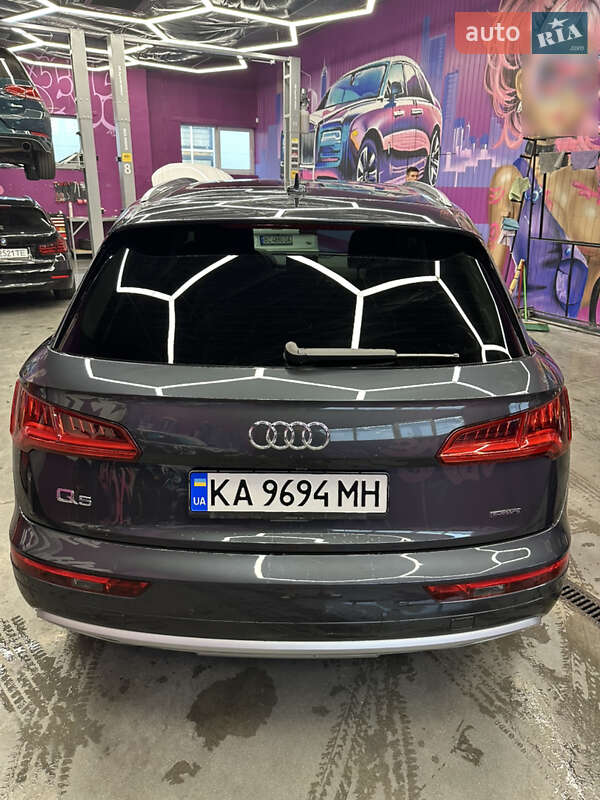 Внедорожник / Кроссовер Audi Q5 2019 в Киеве