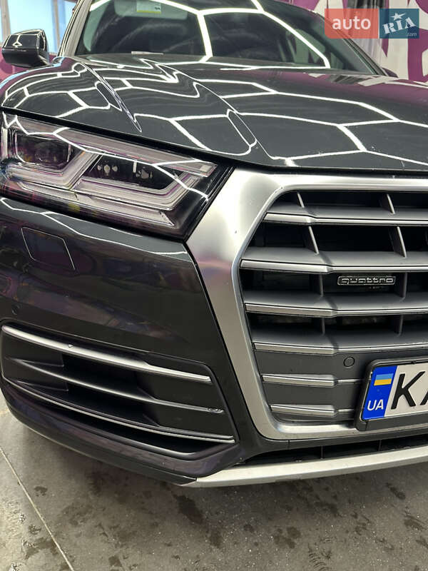 Внедорожник / Кроссовер Audi Q5 2019 в Киеве