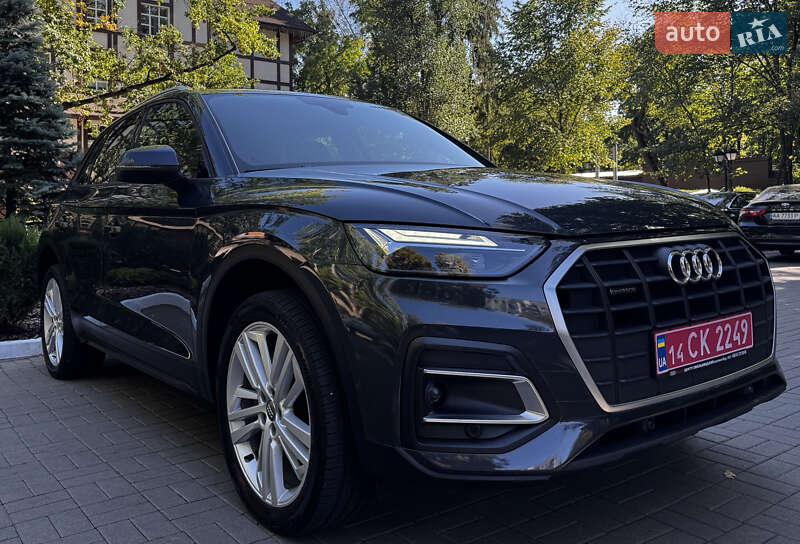 Позашляховик / Кросовер Audi Q5 2021 в Києві