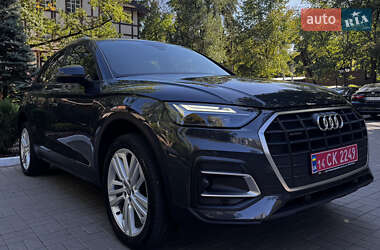 Внедорожник / Кроссовер Audi Q5 2021 в 