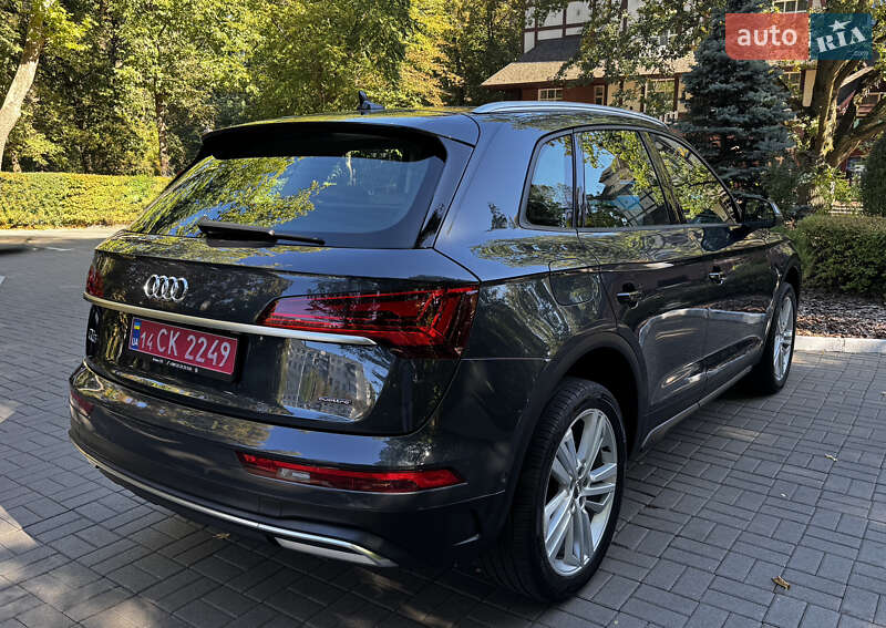 Позашляховик / Кросовер Audi Q5 2021 в Києві