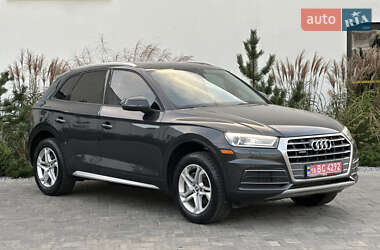 Внедорожник / Кроссовер Audi Q5 2016 в 